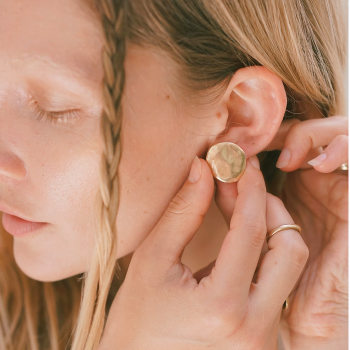 Terra Studs in Bronze